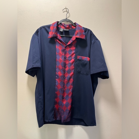 Kennington LTD Other - Kennington LTD Unique Men’s Button Up Short Sleeve, Sz XL, Navy with Red Trim